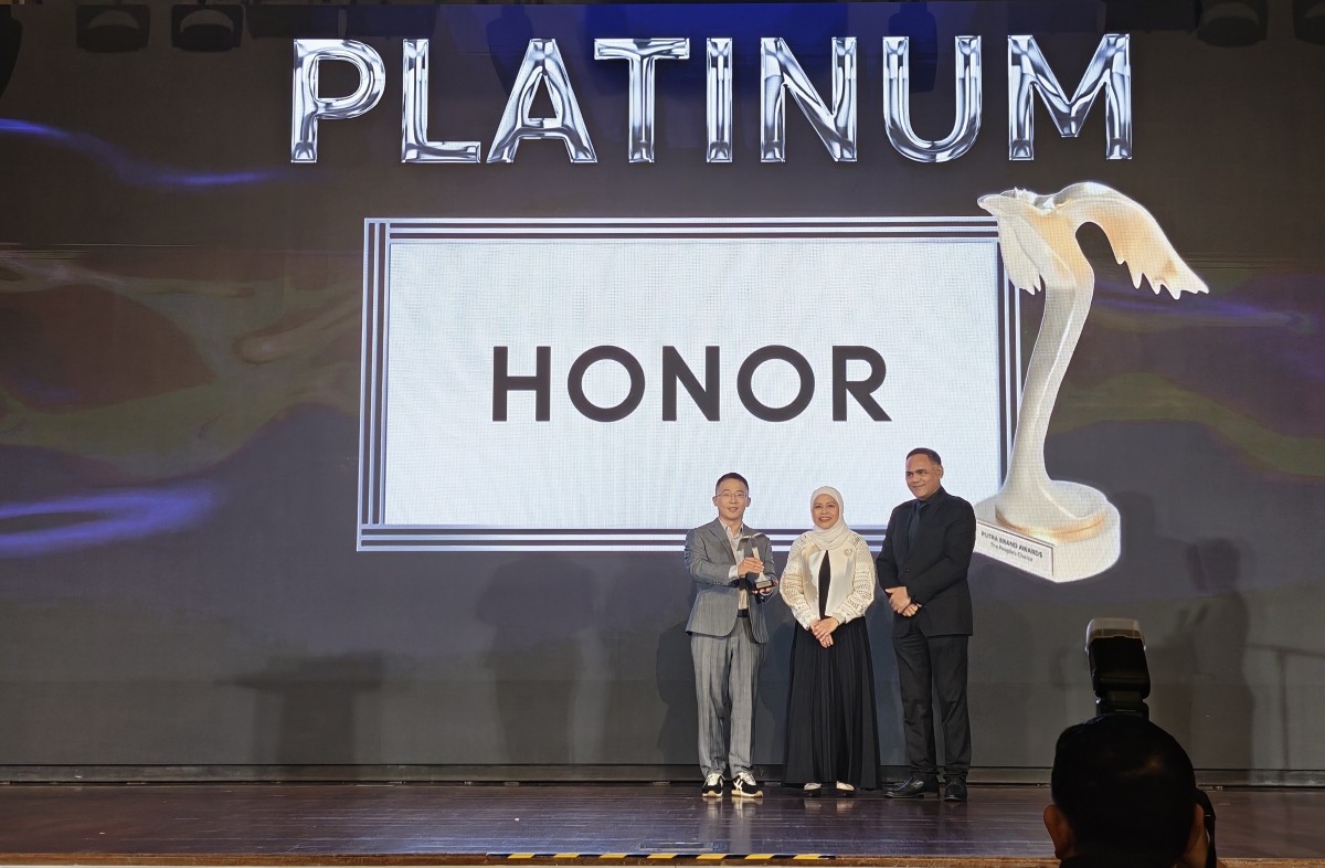 HONOR received Platinum Winner at Putra Brand Awards 2025 - TrendGrnd